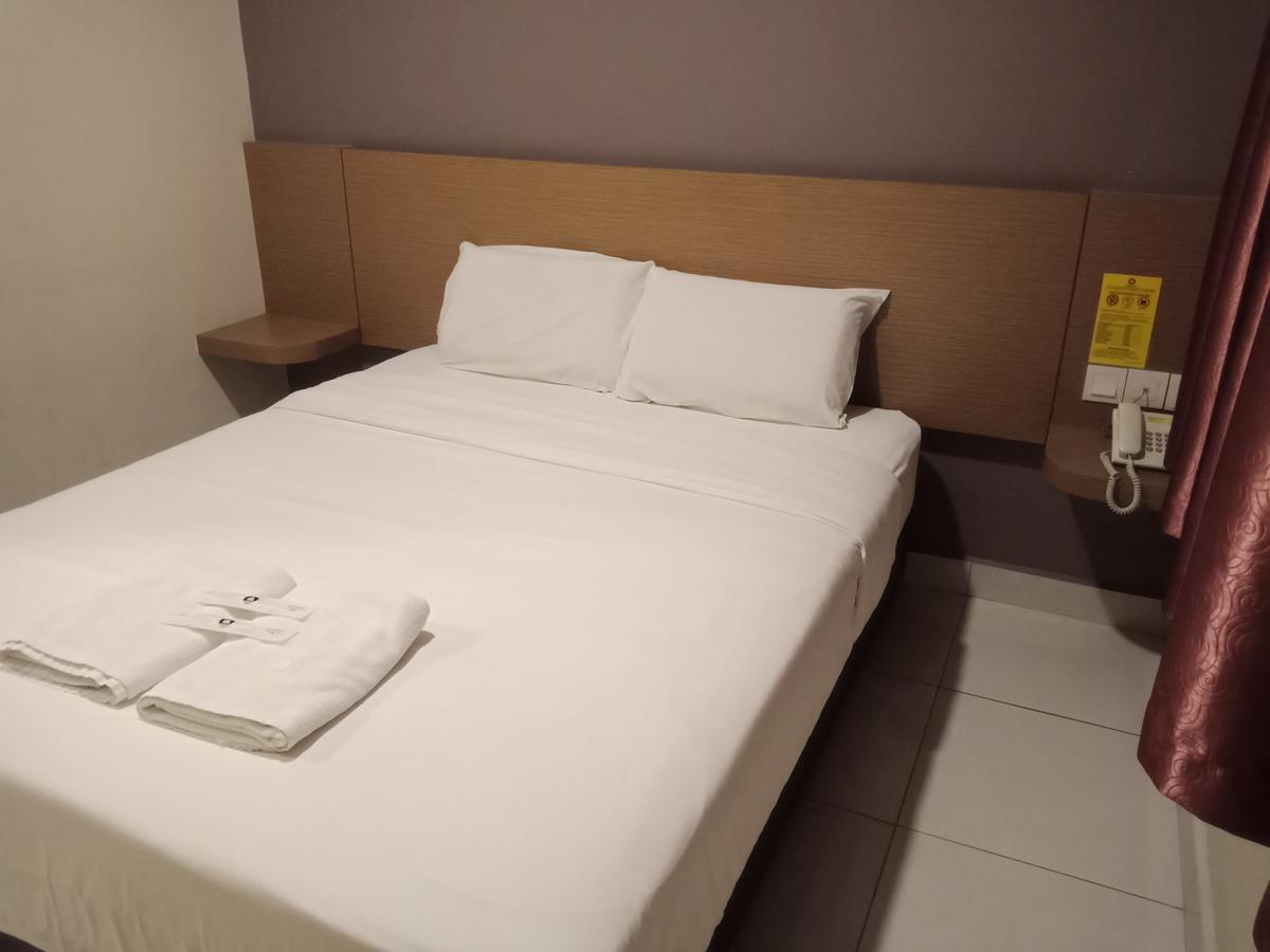 Swing & Pillows - Pj21 Petaling Jaya Exterior foto